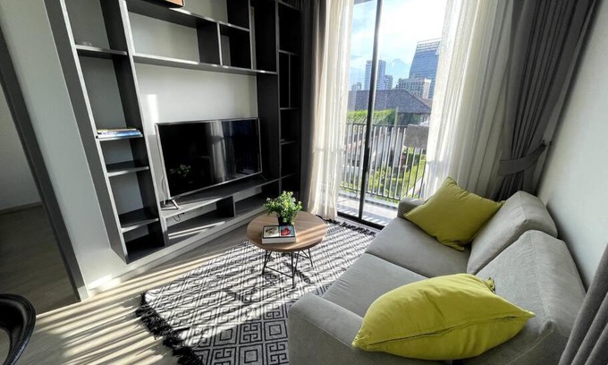 Ploenchit Apartamento | 2 beds 2 Baths, Ruamrudee 2, Minimum 1 month Stay only