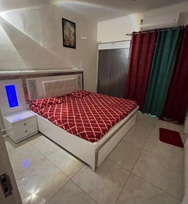 Ghaziabad Apartamento | 2 BHK fully furnished guest apartment - ghaziabad