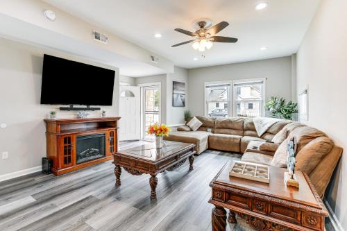 Ocean Gate Apartamento | 2 Blocks to Beach Apt with Grill in Ocean Gate!