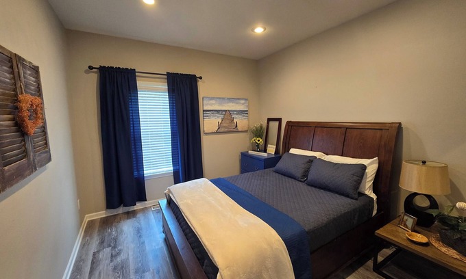 Higden Casa | 2 blocks to Greers Ferry lake cabin sleeps 8, Rv & Boat parking @ property