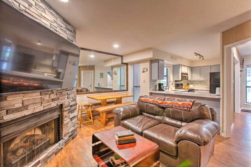 Angel Fire Apartamento | 2 Blocks to Skiing and MTB Angel Fire Condo