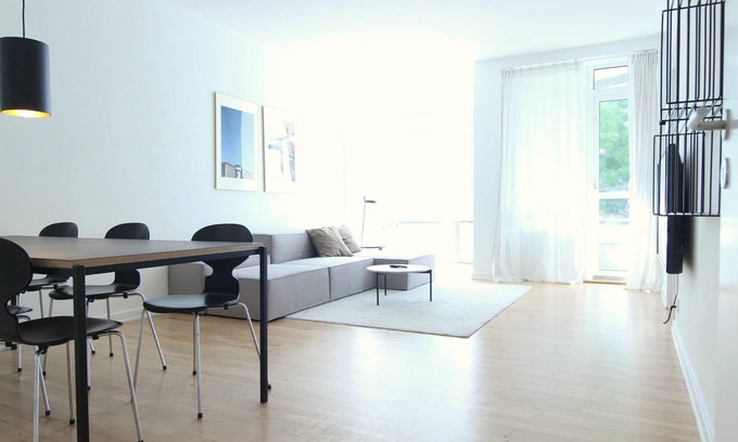 Frederiksberg C Apartamento | Great 2-bed w/ balcony - 238