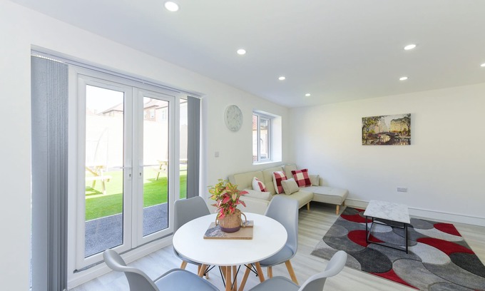 Gedling Apartamento | 2-BR Apartment w/ Parking Near Nottingham