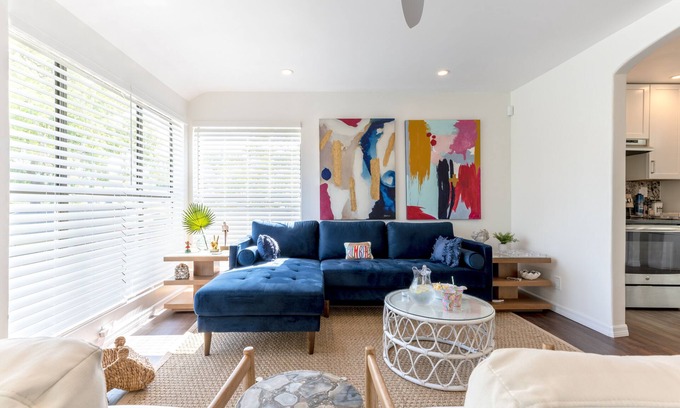 Parker Ridge Cabaña | 2 br cottage w/ martini pool and large outdoor space. Free parking