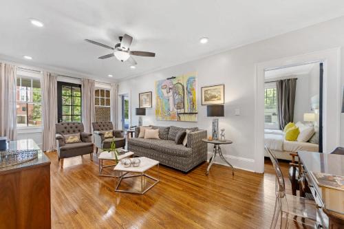 Cherry Casa | 2 BR in Myers Park with comfortable screened porch