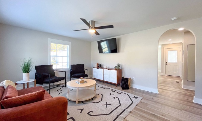 Durham Casa | 2 BR King Bed Near Duke Hospital & Campus