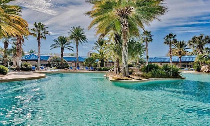 Indian Bayou Condominio | 2 BR King Suite walk/shuttle to Beach, 11,Pools