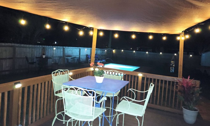 Gulfport Casa | 2 BR Private Vac Home near Beaches, Heated Pool, Pet-friendly Backyard w Deck