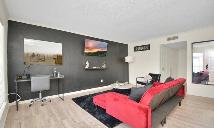 The Galleria Apartamento | 2-BR Stellar Stay #4 at The Galleria