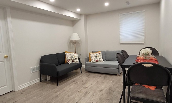 Pleasant View Apartamento | 2-BR Unit with en-suite Baths, Private Kitchen & Living Rm near Seneca