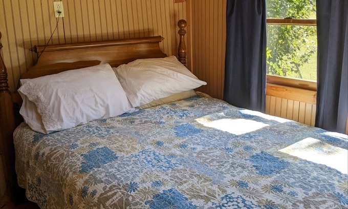 Wakefield Cabina | 2 Camps on Great East Lake
