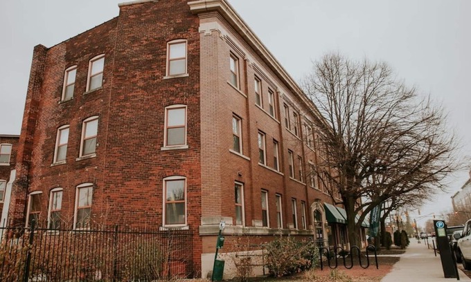 Chatham-Arch Apartamento | 2 combined apts near nightlife & attractions