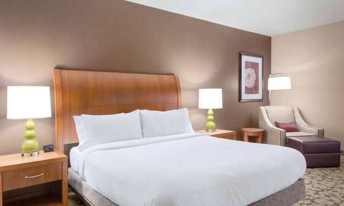 Tuscaloosa Casa | 2 Connecting Suites at a Hotel