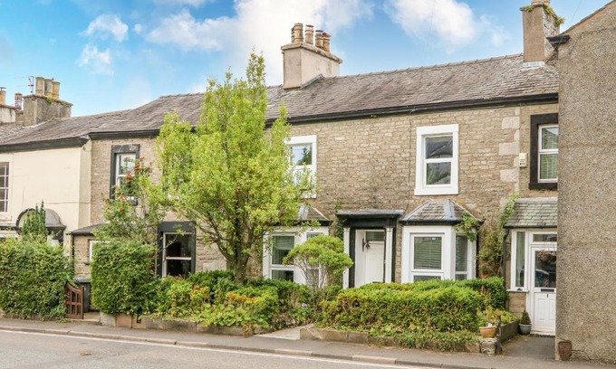 Burton Casa | 2 Fern Terrace