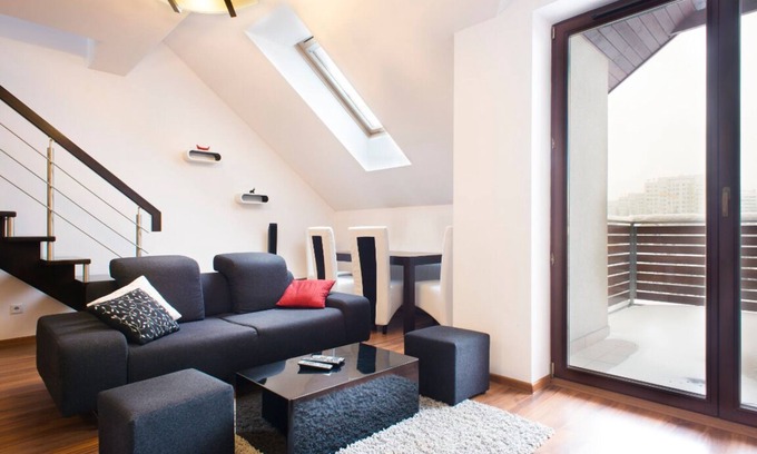 Wola Duchacka Apartamento | Apartamento de 2 plantas con sauna y jacuzzi.