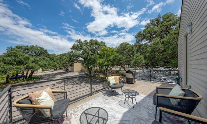 Galindo Casa | Austin Retreat