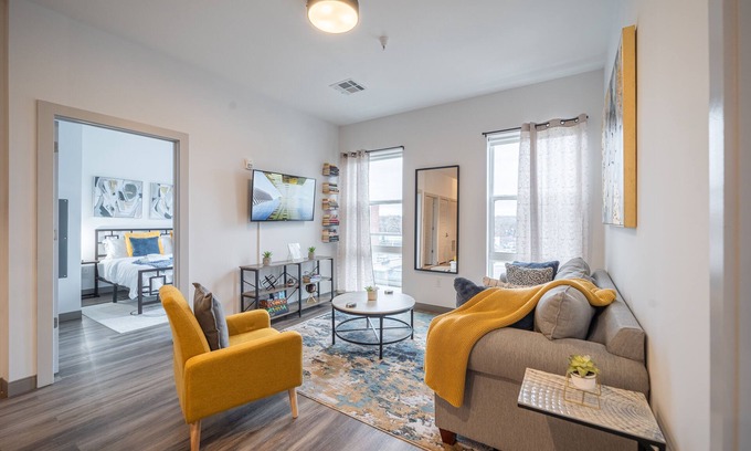 Hackensack Apartamento | 2 King Bed 2 Bath Easy ride to NYC and Shopping