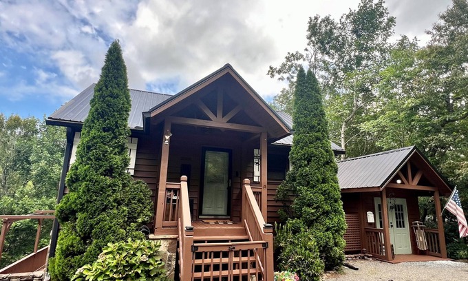 Hiawassee Casa | 2 KING BEDS, 25 min to Helen, Hiawassee GA