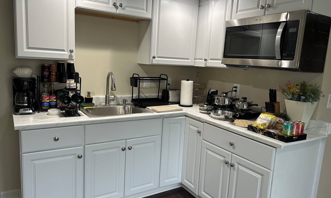 Manassas Casa | 2-King Beds bedrooms house in Manassas with Playroom & full amenities provided