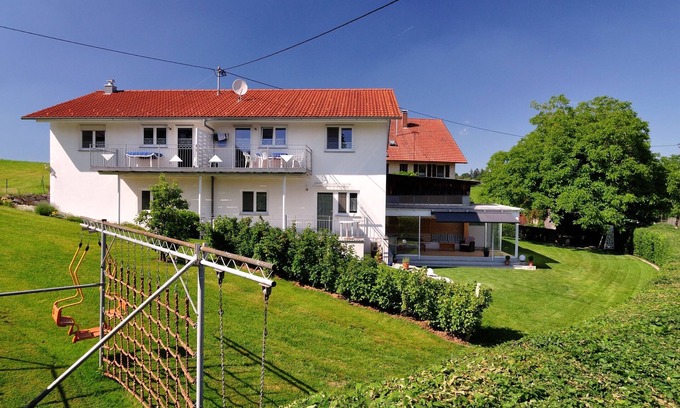 Neukirch Condominio | (2) Large idyllic vacation apartment