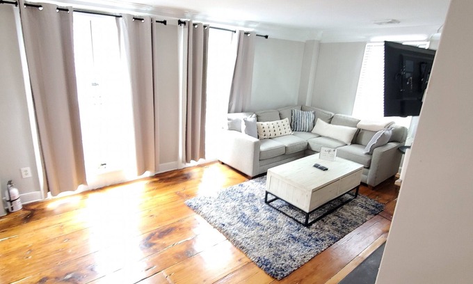 Historic Hill Apartamento | 2-level 4 Bed Near Downtown