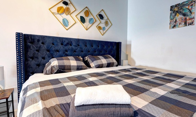 La Petite-Patrie Apartamento | #2 - Loft - Plaza St-hubert - Center Montreal