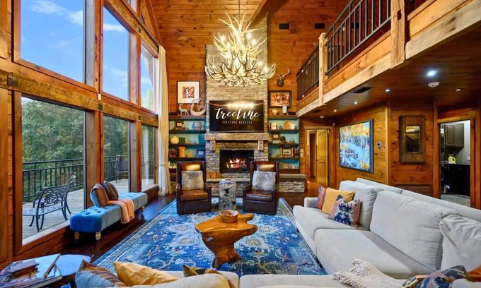 Broken Bow Cabina | 2 Luxe Cabins | Game Rooms | Outdoor Games
