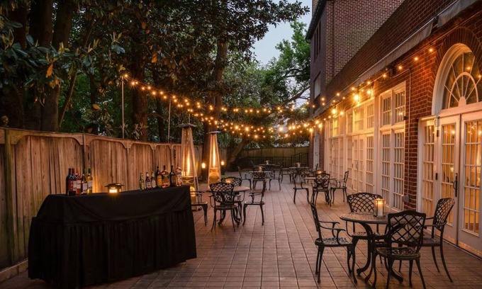 Historic District Hotel | 2 Maryland Inn 2DBeds, Historic Inns of Annapolis, Waterfront Vicinity