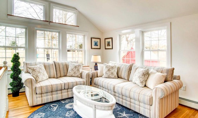 Hyannis Casa | 2 Mi to Beach Coastal Retreat in Hyannis!