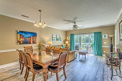 Central Myrtle Beach Apartamento | 2 Mi to Beach Myrtlewood Condo with Resort Perks!