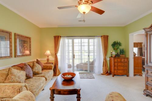 Central Myrtle Beach Apartamento | 2 Mi to Broadway at the Beach Myrtle Beach Condo