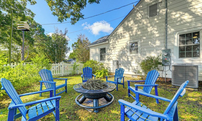 New Bern Casa | 2 Mi to Downtown: Pet-Friendly Home in New Bern!