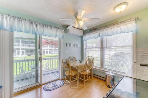Wells Apartamento | 2 Mi to Drakes Island Beach Condo with Indoor Pool!