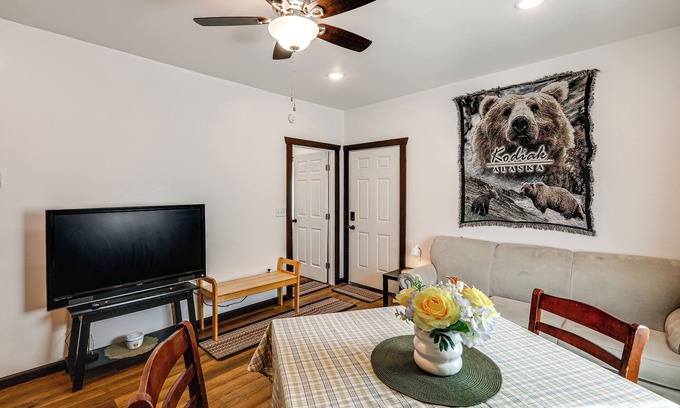 Fairbanks Apartamento | < 2 Mi to Dtwn: Pet-Friendly Getaway in Fairbanks