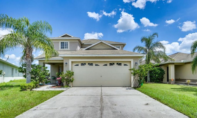 Wesley Chapel South Casa | 2 Mi to Epperson Lagoon Home with Private Yard