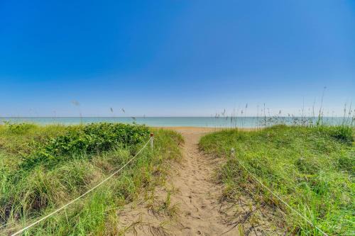 Fort Pierce Apartamento | 2 Mi to Fort Pierce Jetty Coastal Florida Condo