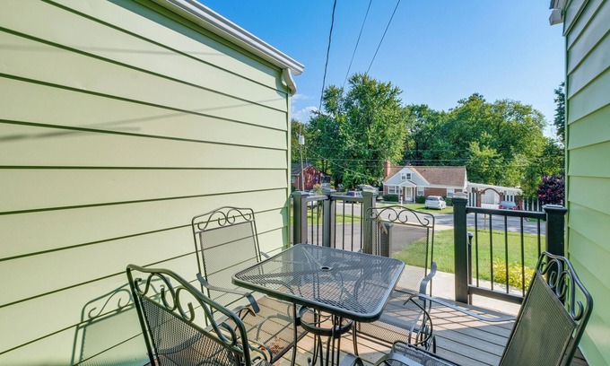 Woodbridge Casa | 2 Mi to Potomac Mills: Modern Home in Woodbridge