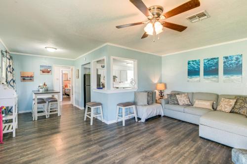 Aransas Pass Casa | 2 Mi to Redfish Bay Aransas Pass Home with Fire Pit