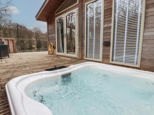 Looe Casa | 2 Miller's Island