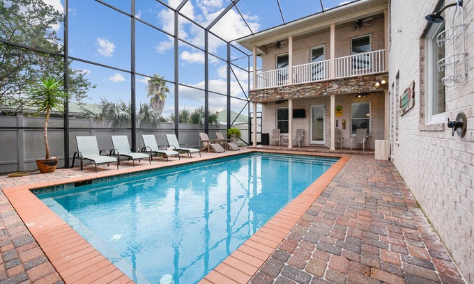 Bid-a-wee Beach Casa | 2 minutes walk from Bid-A-Wee beach Luxury house w/ salt water pool