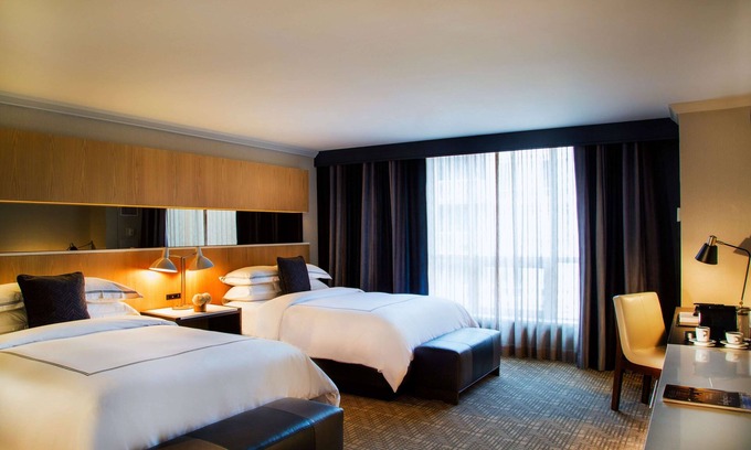 Midtown Toronto Hotel | 2 Modern Pet-Friendly Rooms w/ Refined Decor Near Subway & Top Attractions