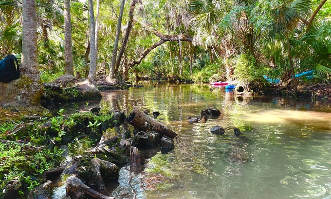 Chassahowitzka Apartamento | 2 Person Inflatable Kayak@ChazzMinido