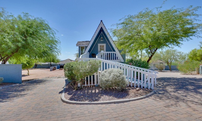 Apache Junction Casa | 2 Pet Friendly Homes, Patios & Balconies, Next to Tonto Nat Forest & Trails