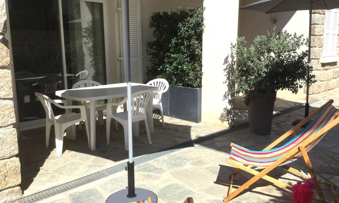 Porto Pollo Casa | 2 Pièces, Climatisé, à 150 m de la Plage, Tout Confort Pour 4 Personnes