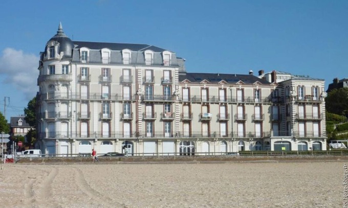 Houlgate Apartamento | 2 Pièces LES Pieds Dans L'eau Avec Ascenseur Tout Inclus !