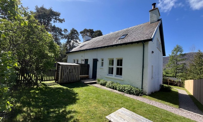 Alvie Casa | 2 Railway Cottage by Interhome