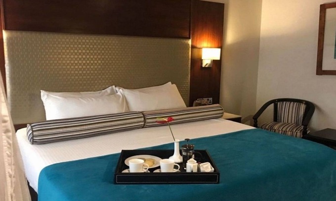 Naivasha Hotel | 2 Romantic Lakeside Rooms – Dine Under the Stars on Your Patio