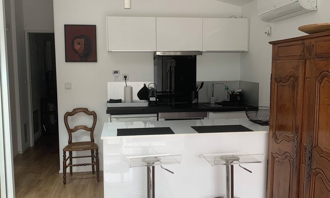 Gradignan Cama Y Desayuno | 2 rooms on garden level with direct access to garden, swimming pool and barbecue