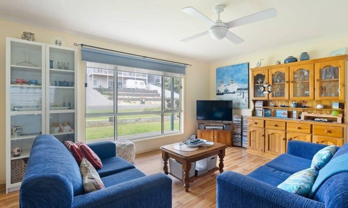 Goolwa South Casa | 2 Scott street- The Beach House