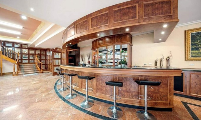 Warrandyte Villa | 2 Single BR and 1Bd w/ Cot and Shared Amenities!